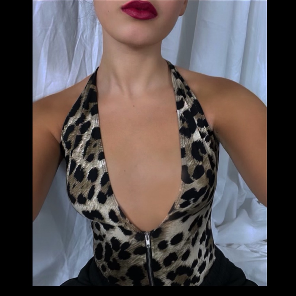 🔥 Brand New 🔥.  Leopard Print BodySuit 🔥 - Picture 8 of 10